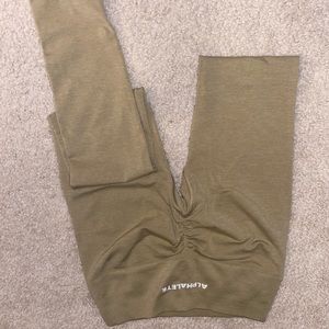 Alphalete “Not Gold” Amplify Leggings